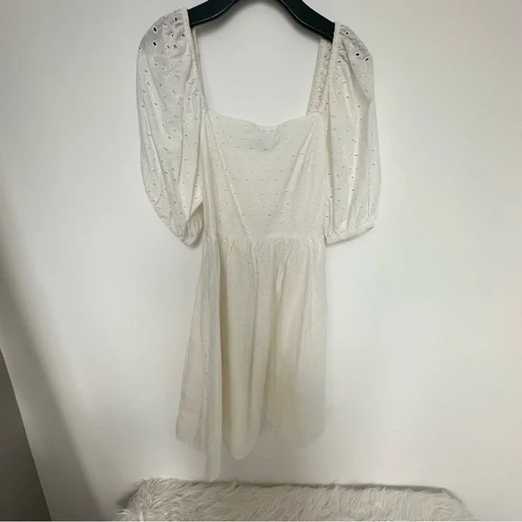 White eyelet. Dress- - Picture 2 of 5